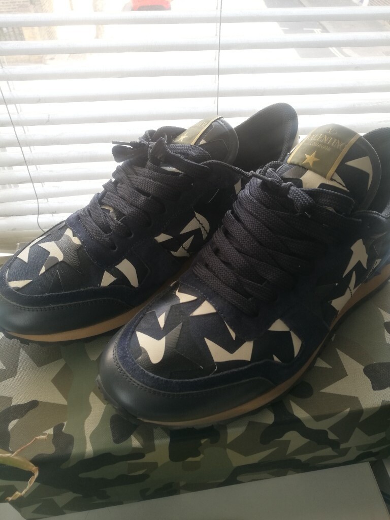 designer trainers valentino